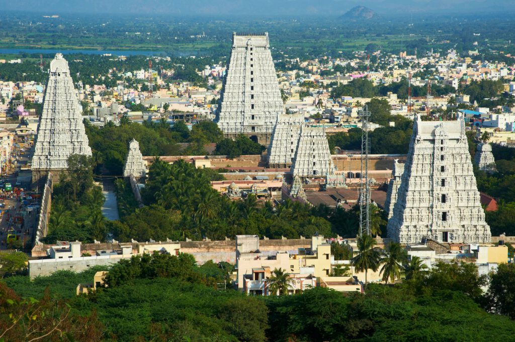 How to Plan Your Trip to Tiruvannamalai Temple with a Taxi Service.