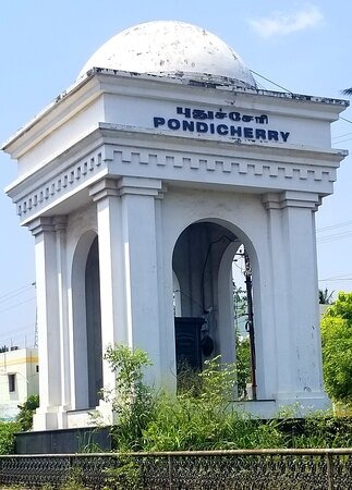 Exploring Pondicherry: Best Places to Visit by Taxi